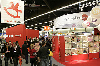 InnovationCenter mit ToyAward 2004